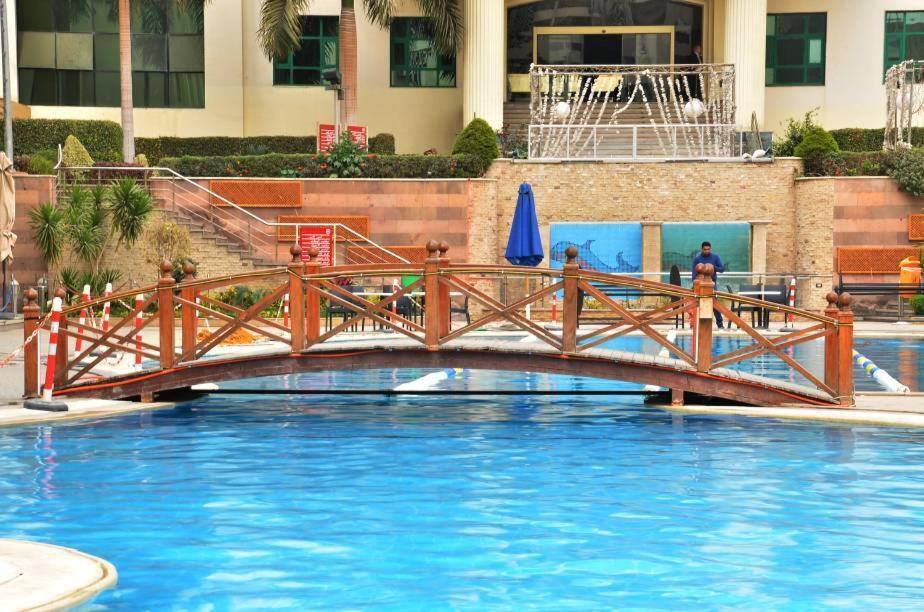 Logistic City Stars Hotel Il Il Cairo Esterno foto